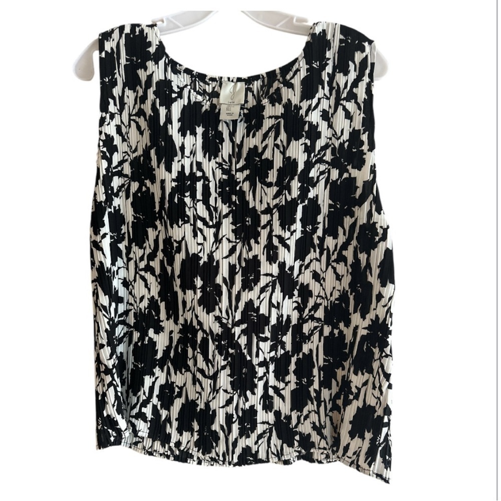Joie Black and White Boxy Sleeveless Top